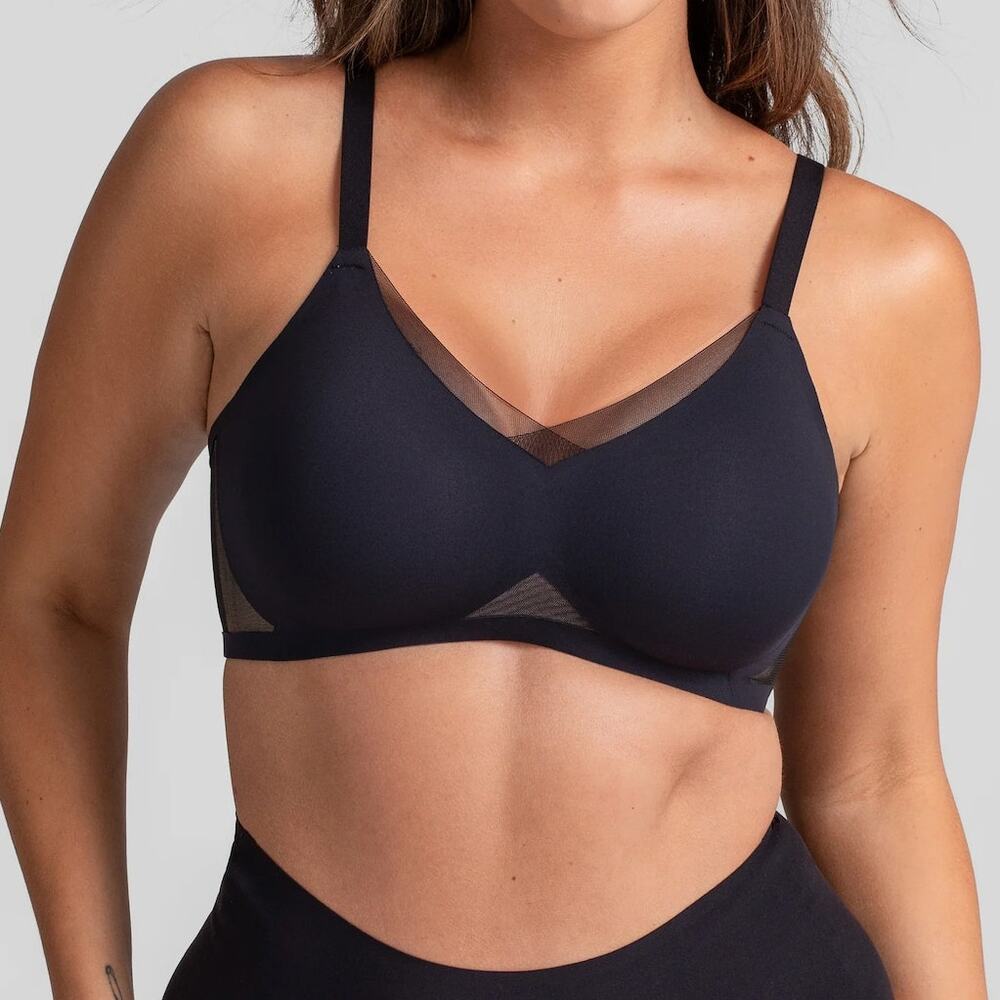 Honeylove CrossOver Bra in Runway Size 2X+